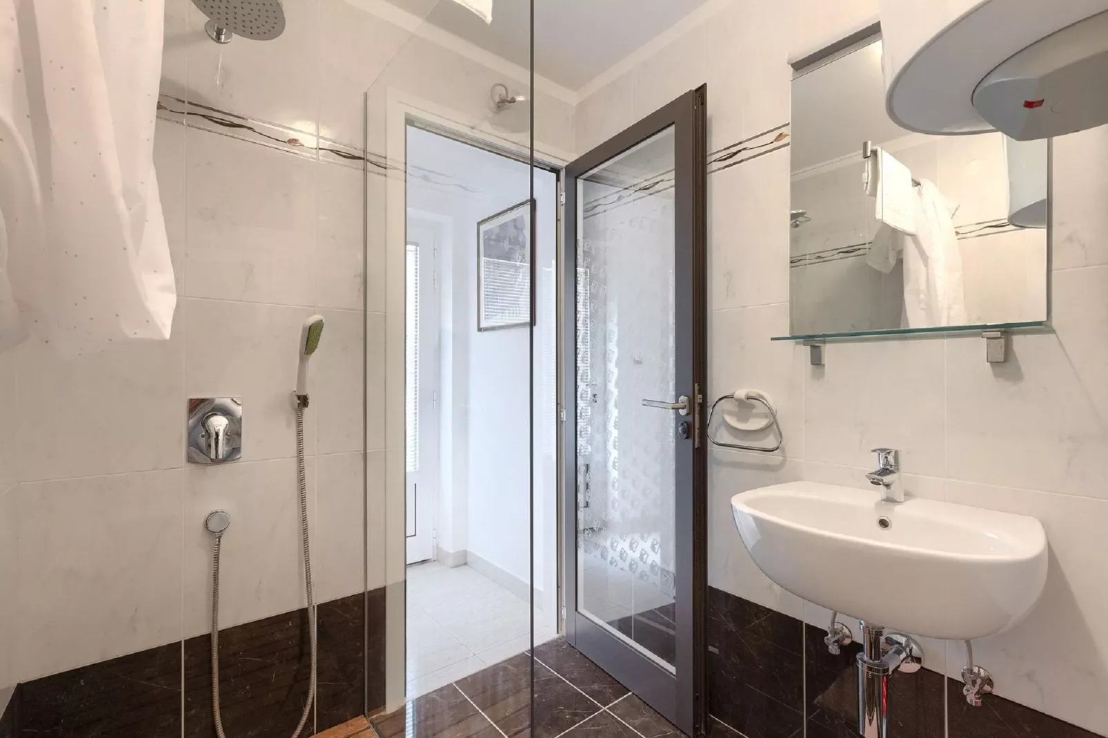 Casa Alberta-Bathroom