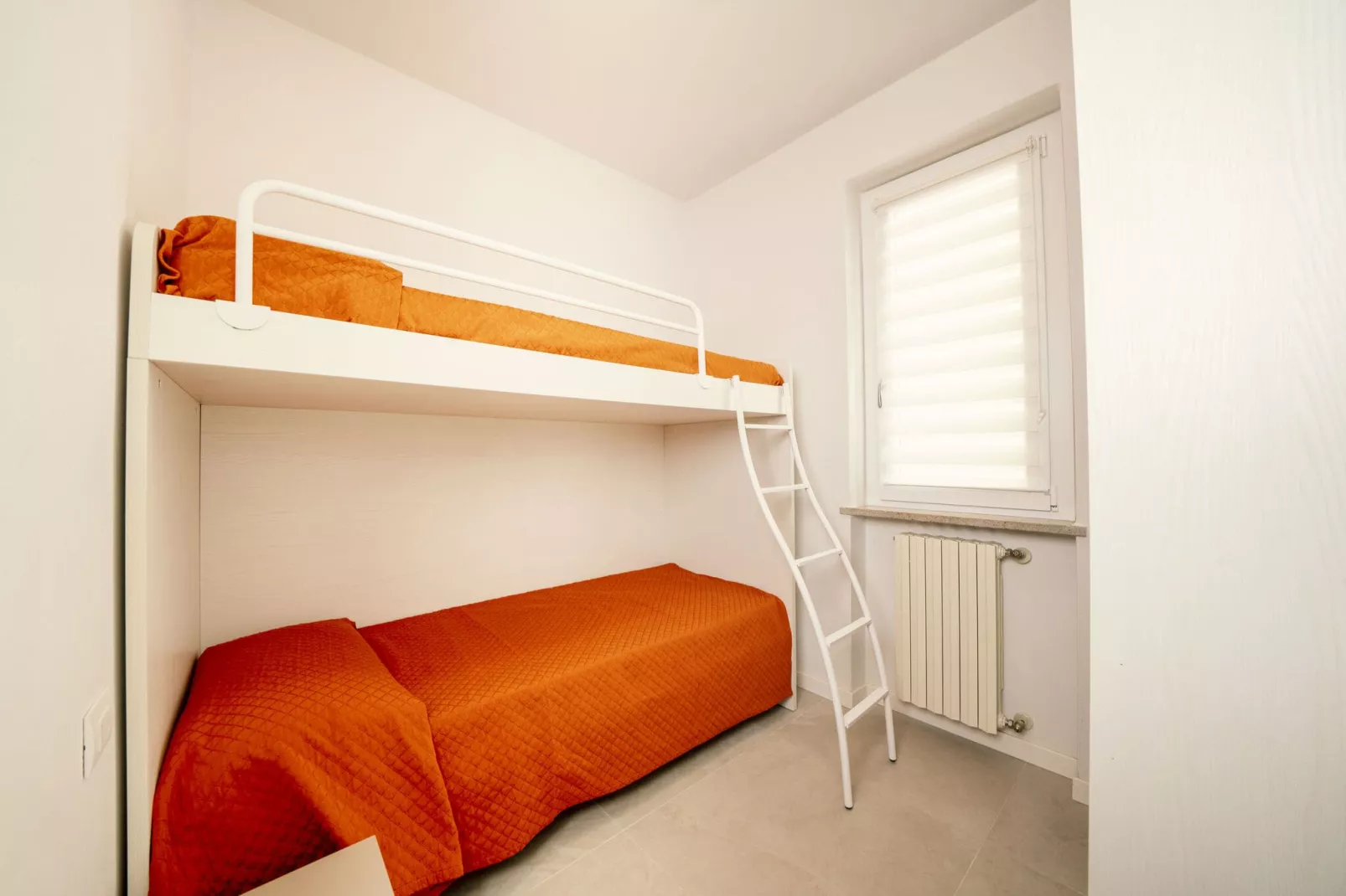 Residence La Rotonda, Tignale-trilo B6-Bedroom