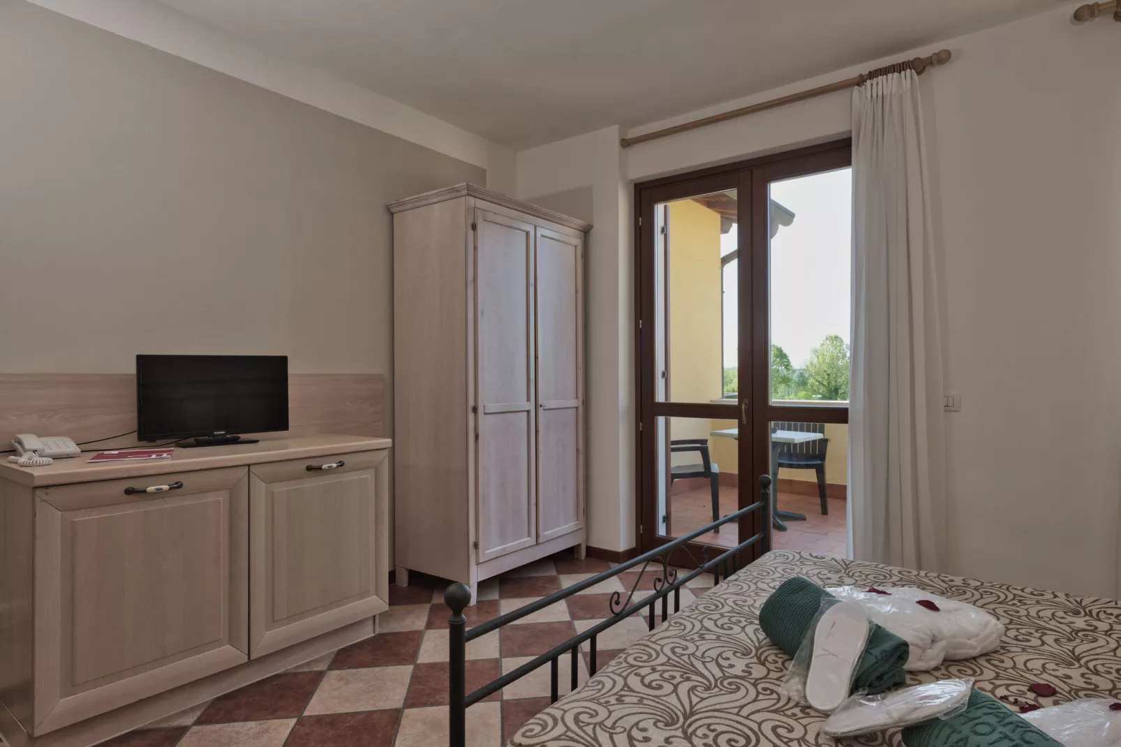 Residence Eden, Peschiera-mono-Schlafzimmer