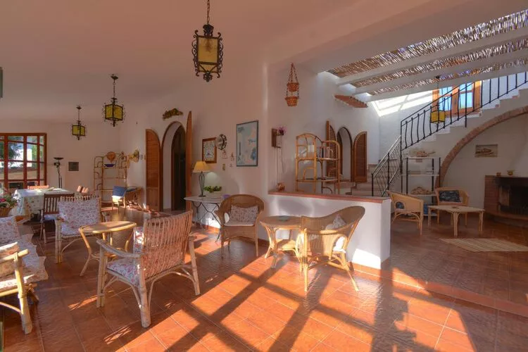 Holiday home Fanusa-Casa Fanusa mit Privatpool-Living room