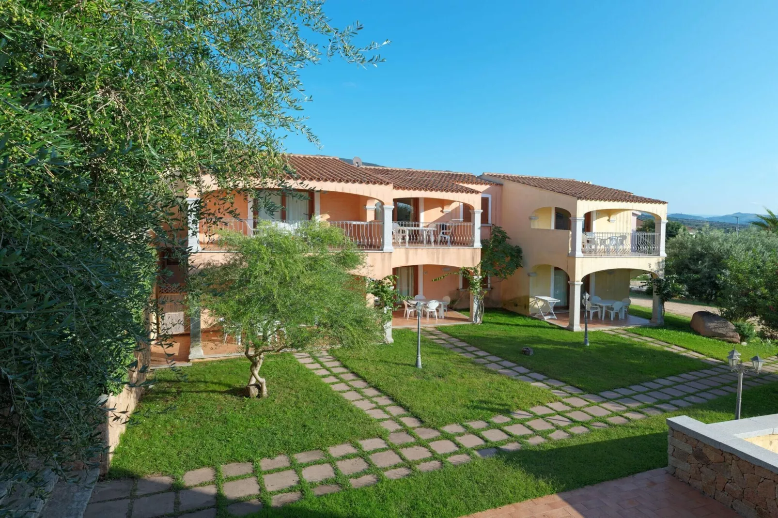 Residence Badus, Badesi-Bilo 4-Gardens summer