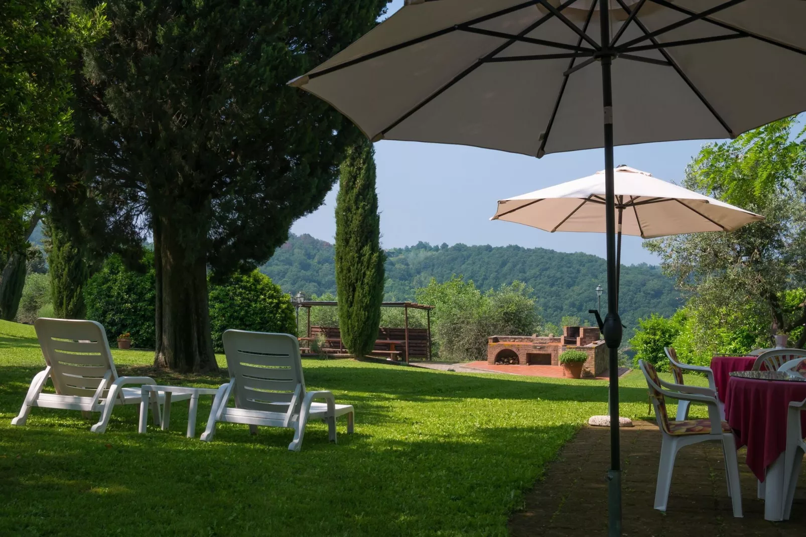 Giada-Gardens summer