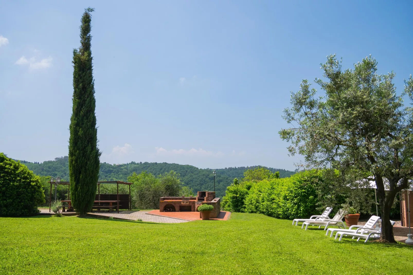 Giada-Gardens summer