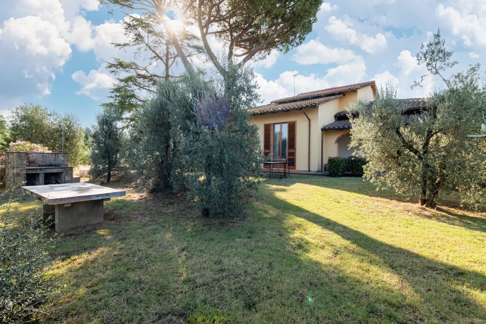 Casa Filippo-Gardens summer