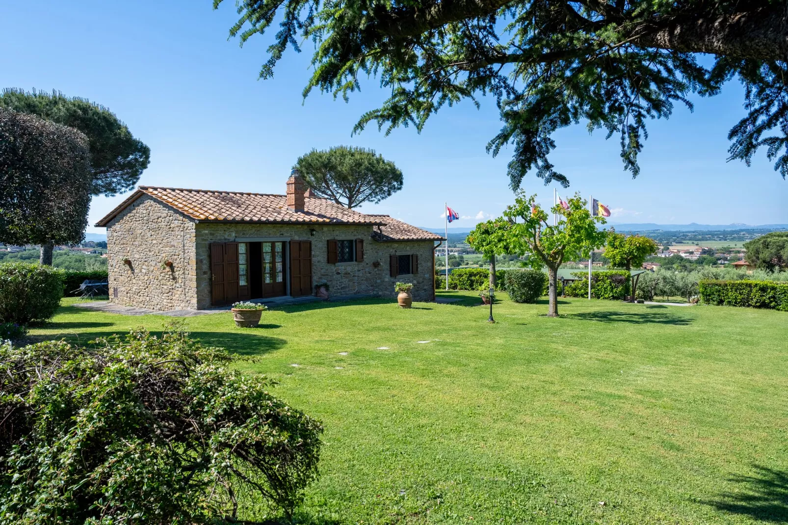 Fattoria Terontola-Gardens summer