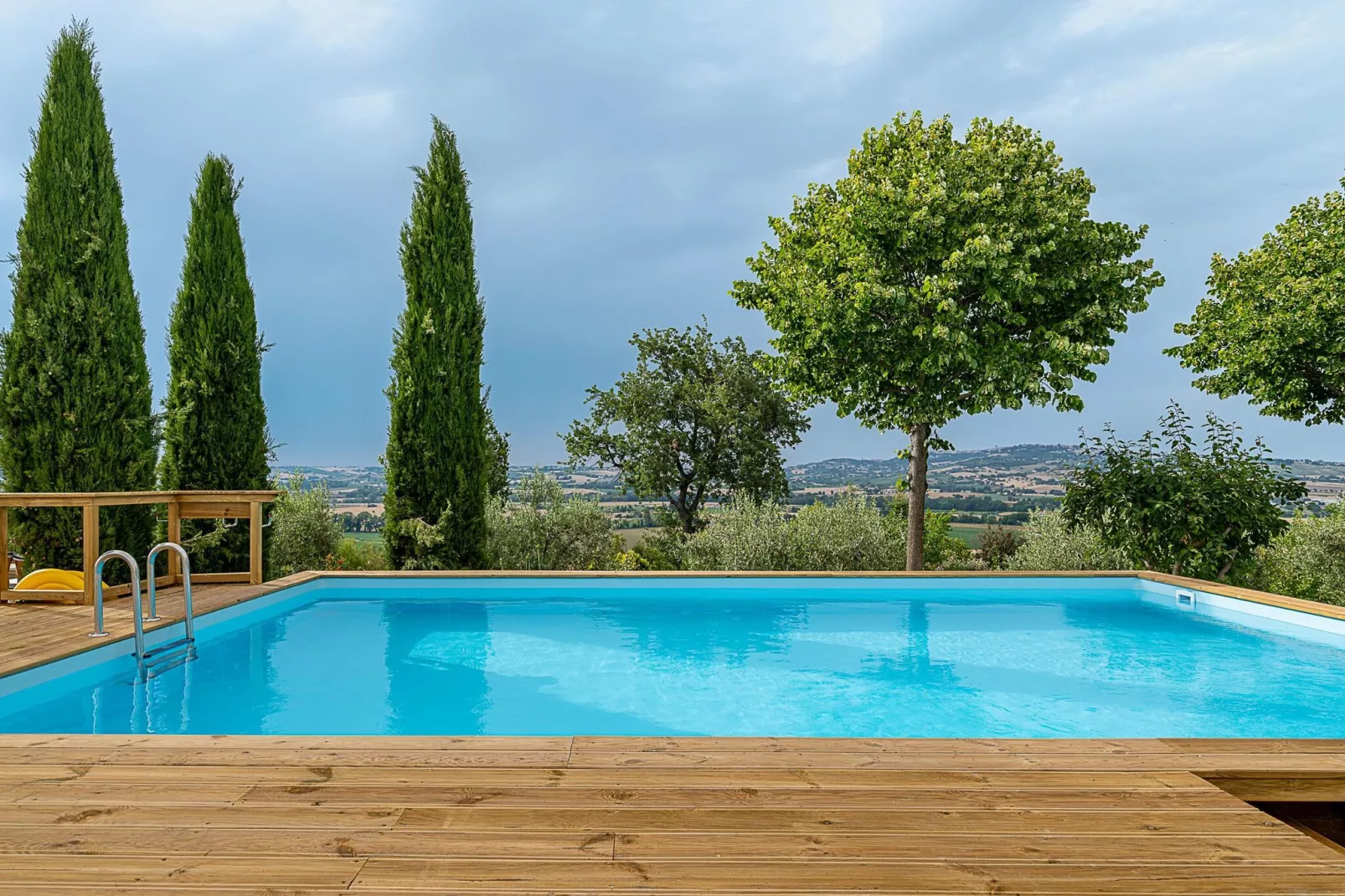 Infiniti Colli-Pool
