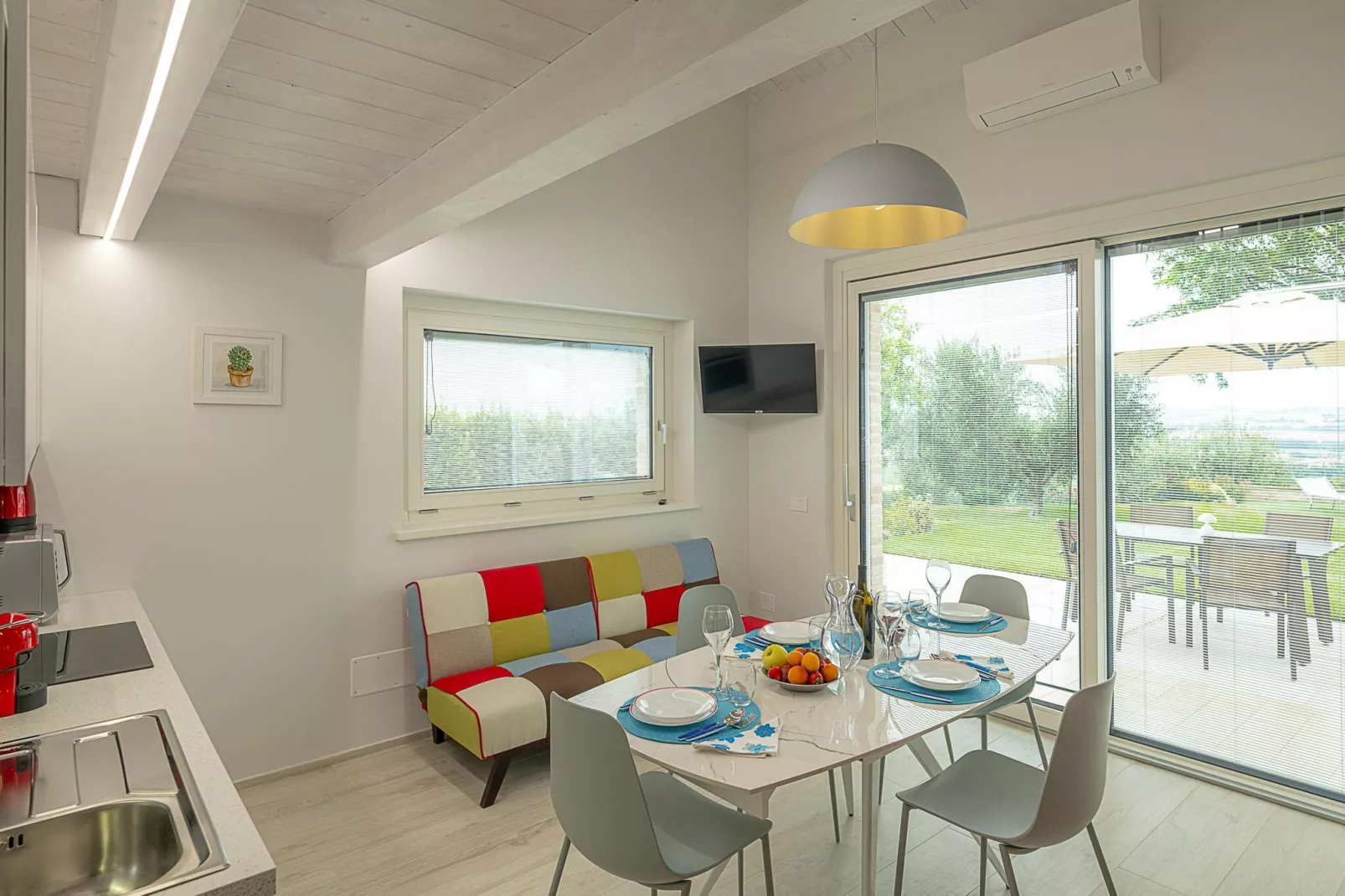 Infiniti Colli-Living room
