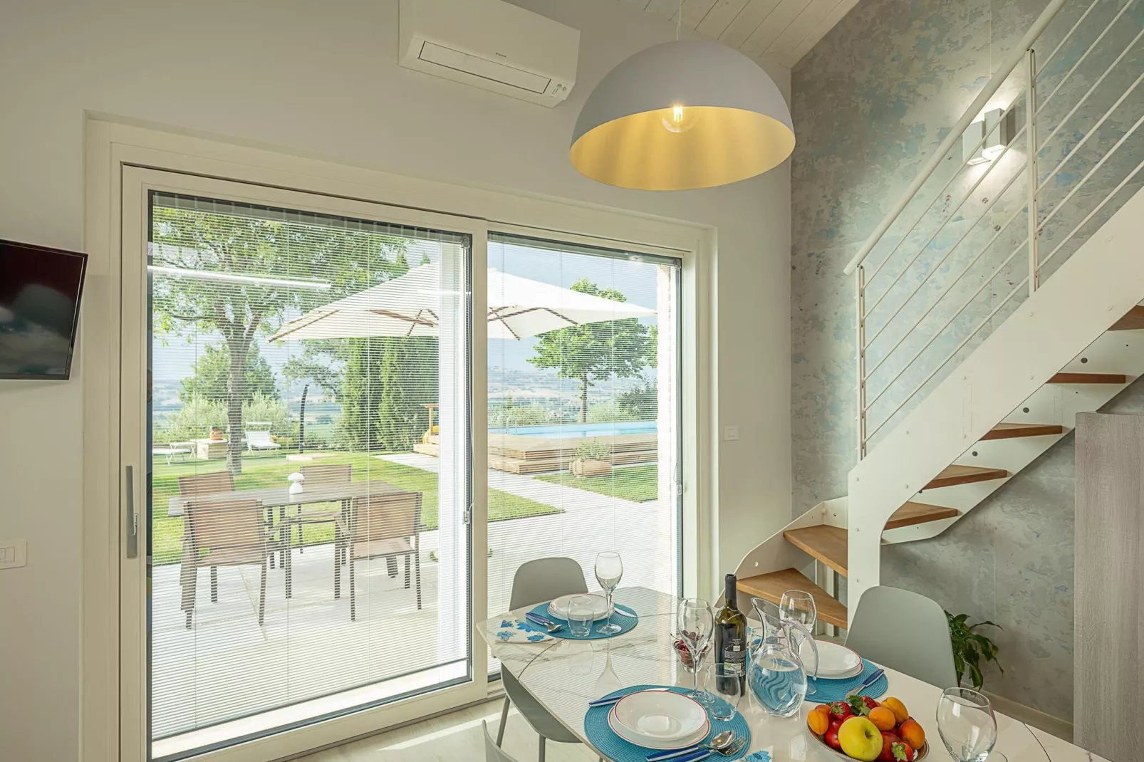 Infiniti Colli-Living room