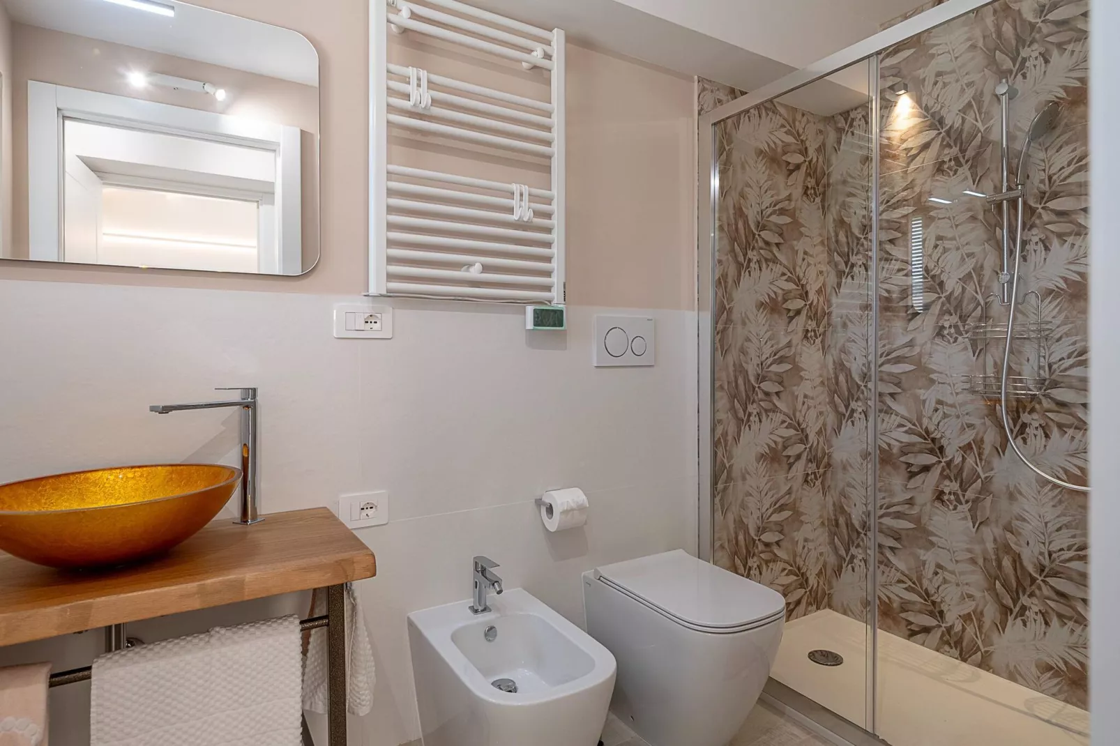 Infiniti Colli-Bathroom