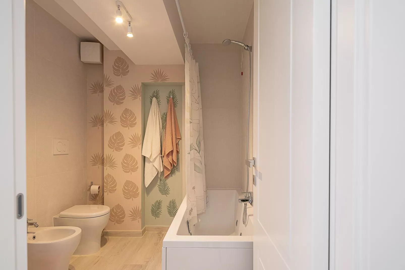 Infiniti Colli-Bathroom