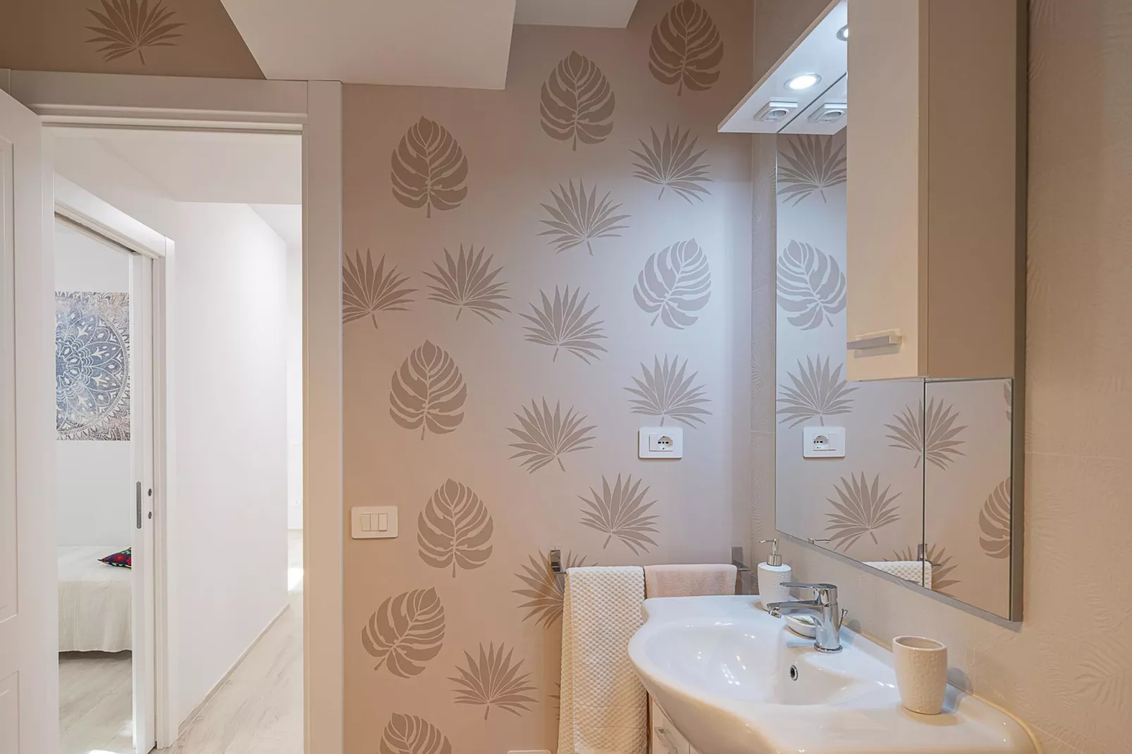 Infiniti Colli-Bathroom