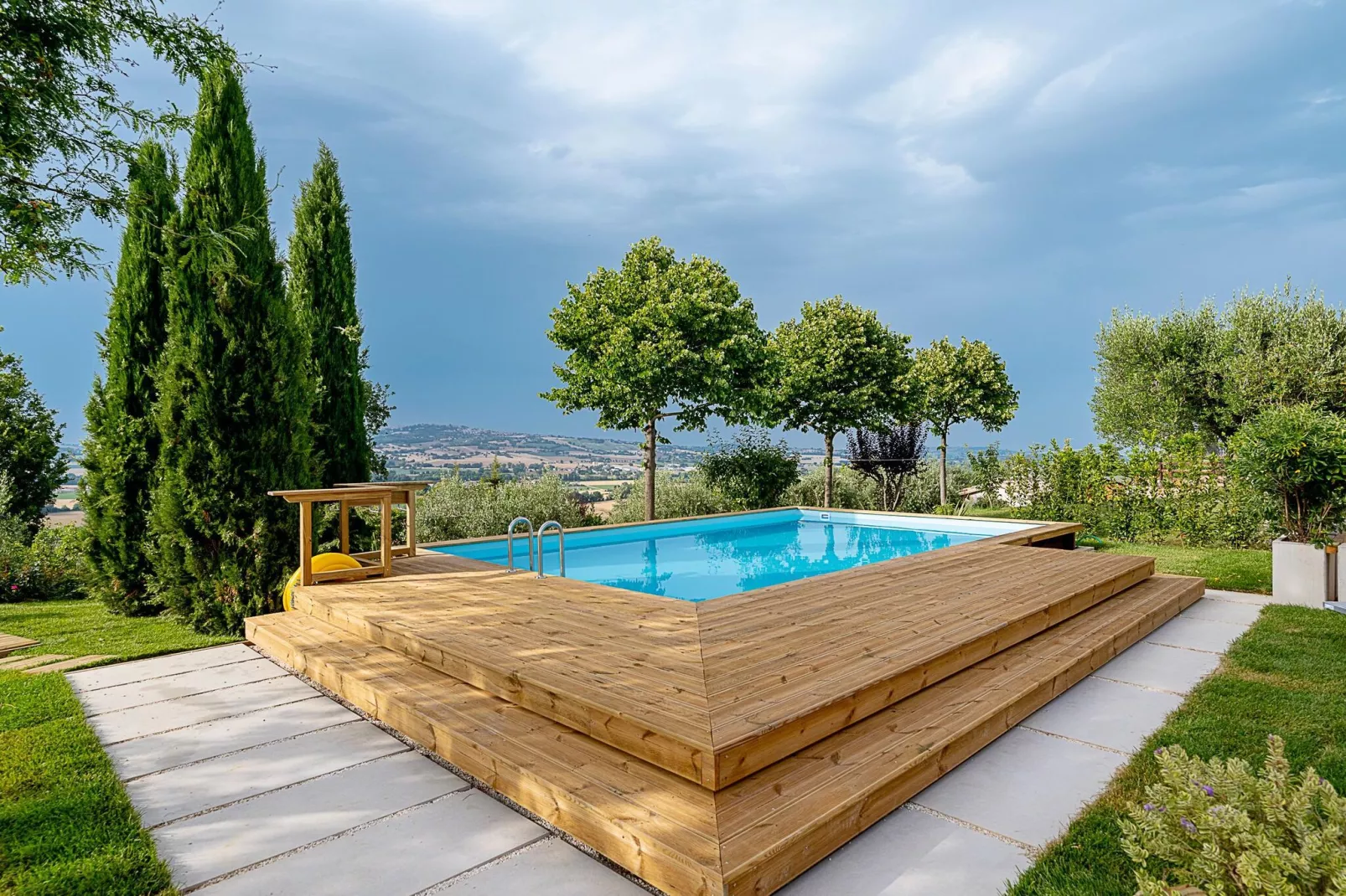 Infiniti Colli-Pool