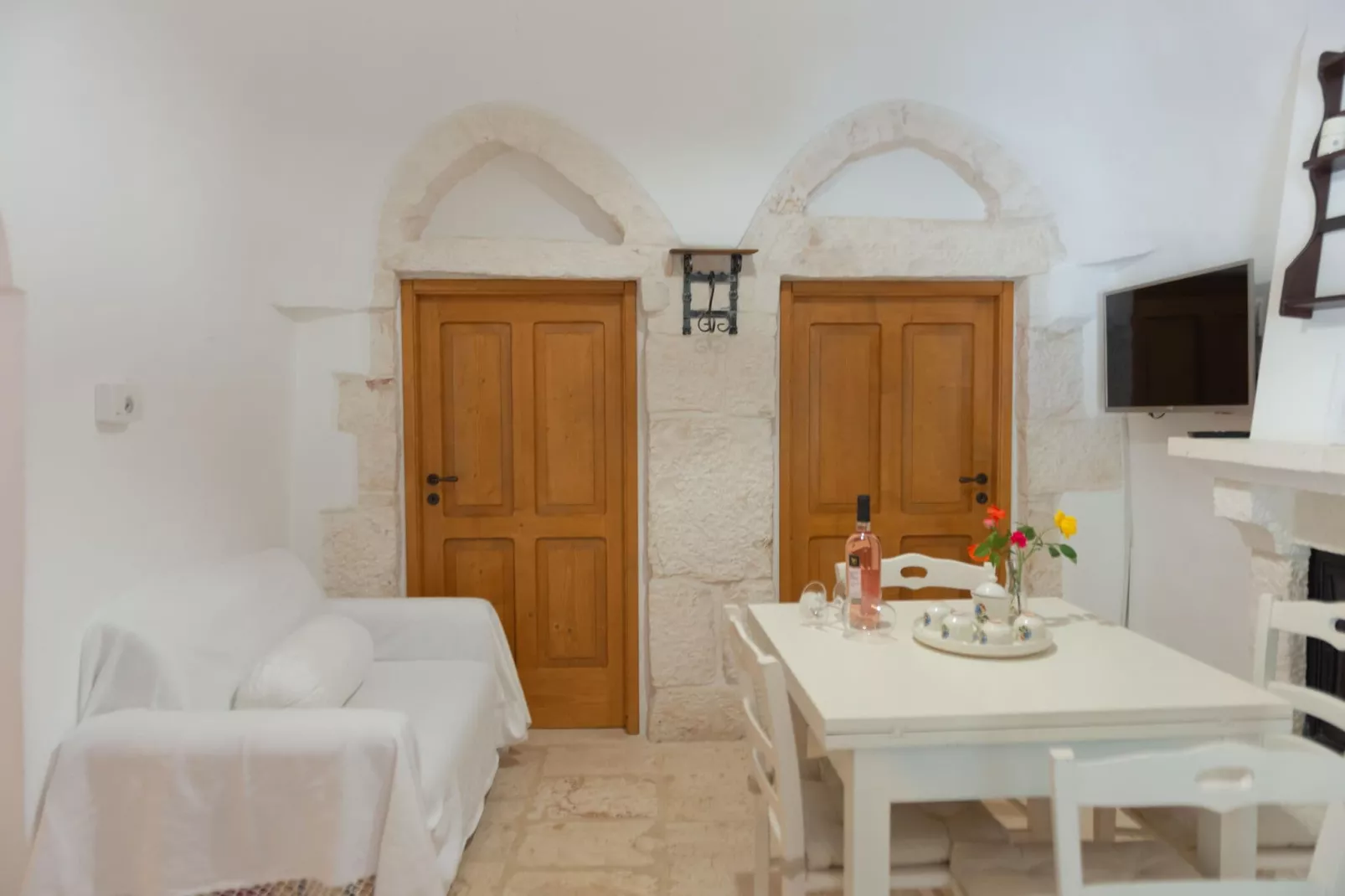Trulli Azzalema Cisternino-Living room