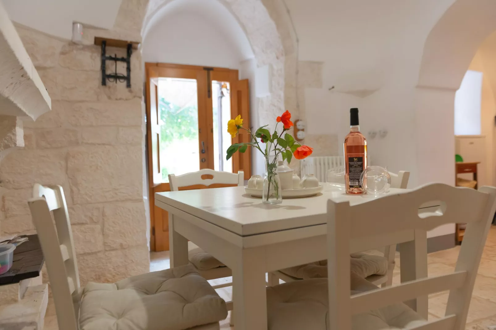 Trulli Azzalema Cisternino-Dining room