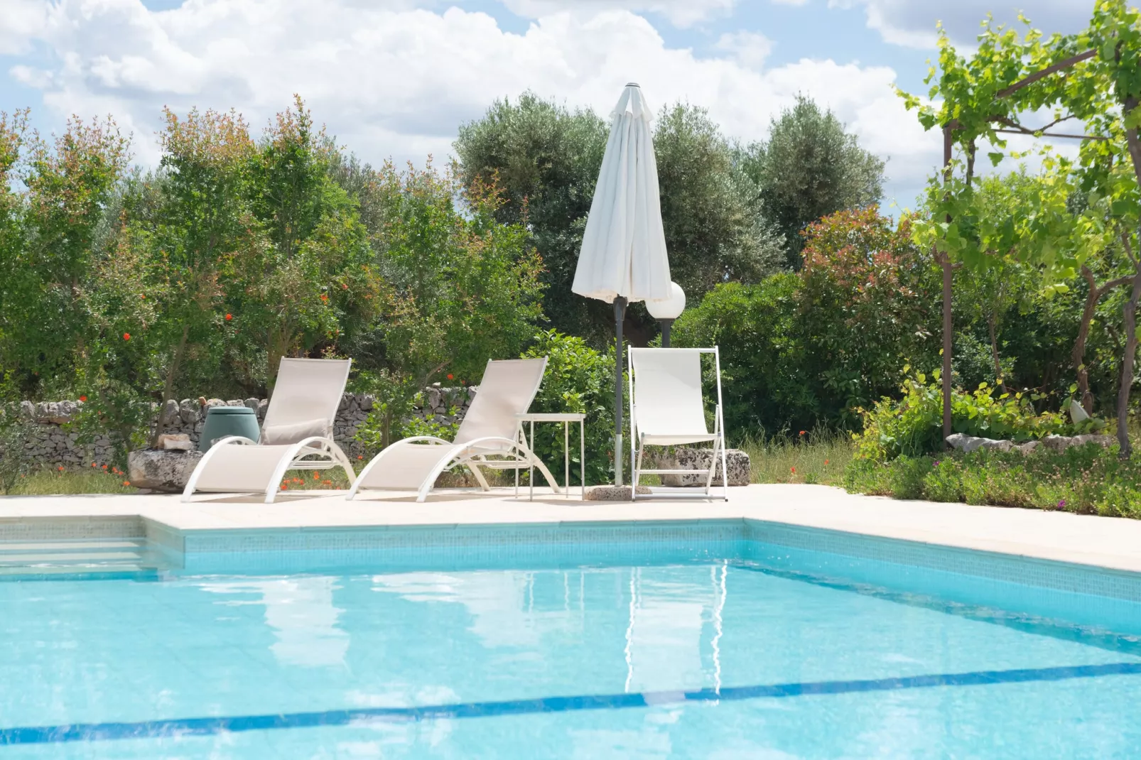 Trulli Azzalema Cisternino-Pool