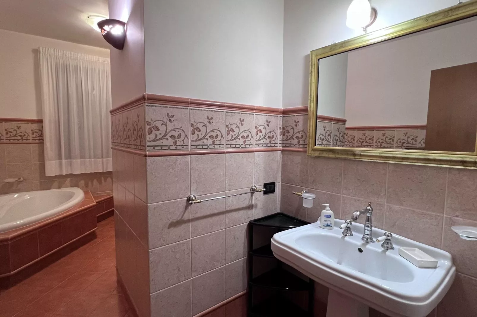 Patrizia Bouganvillae-Bathroom