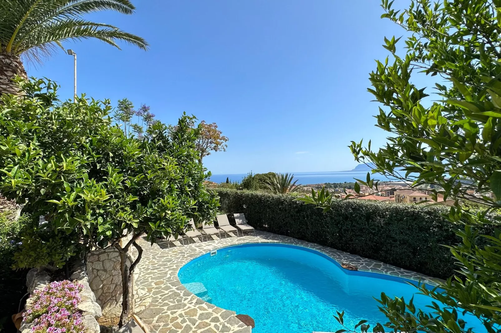 Patrizia Edera-Pool