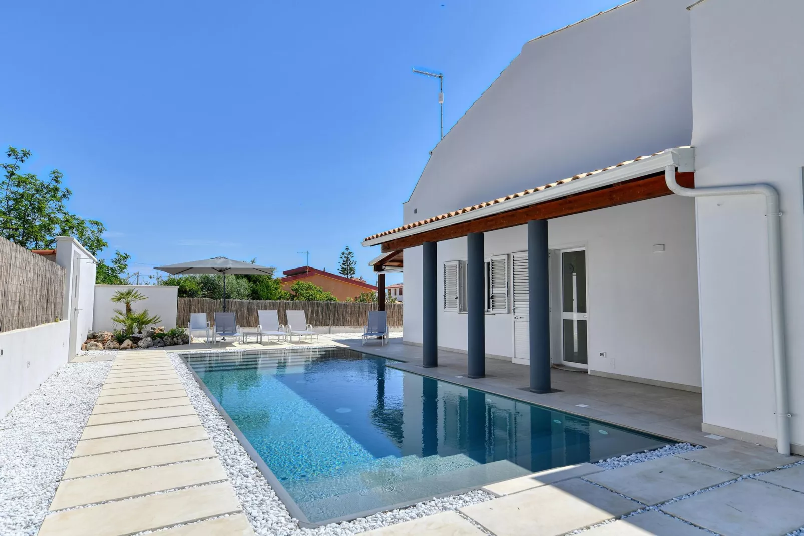 Apt MareLuna Apartment in Villa mit Pool Siracusa-Pool