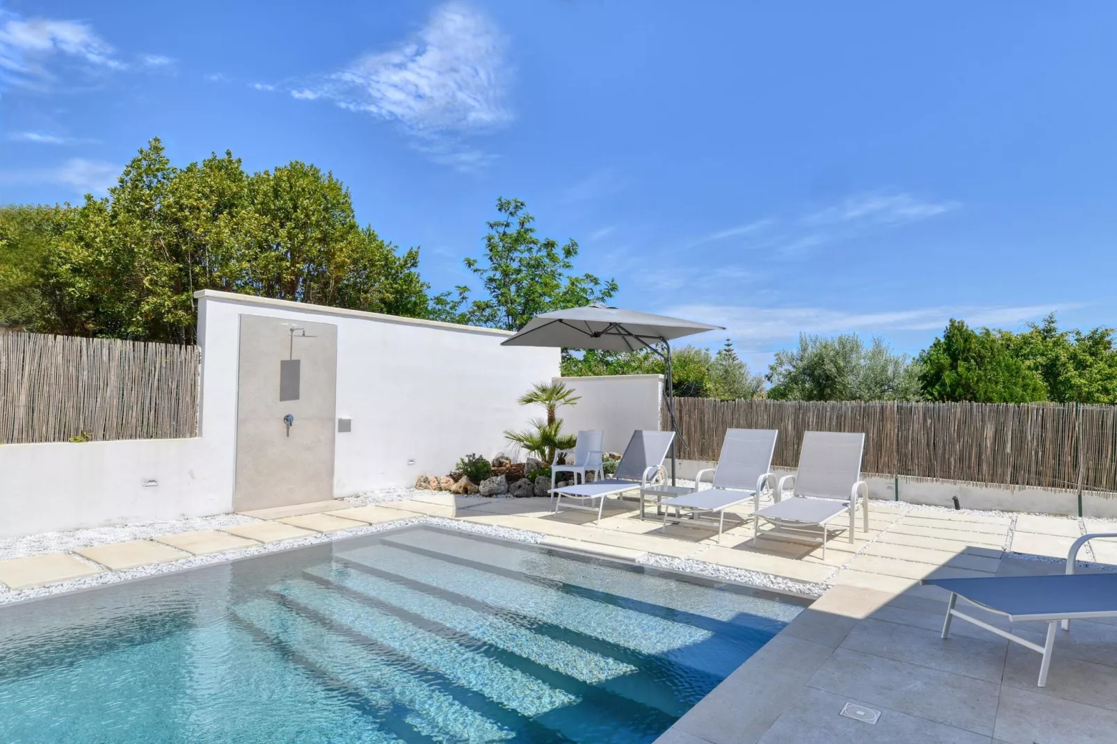 Apt MareLuna Apartment in Villa mit Pool Siracusa-Pool