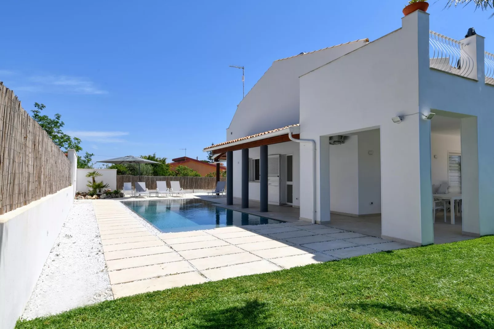 Apt MareLuna Apartment in Villa mit Pool Siracusa-Pool
