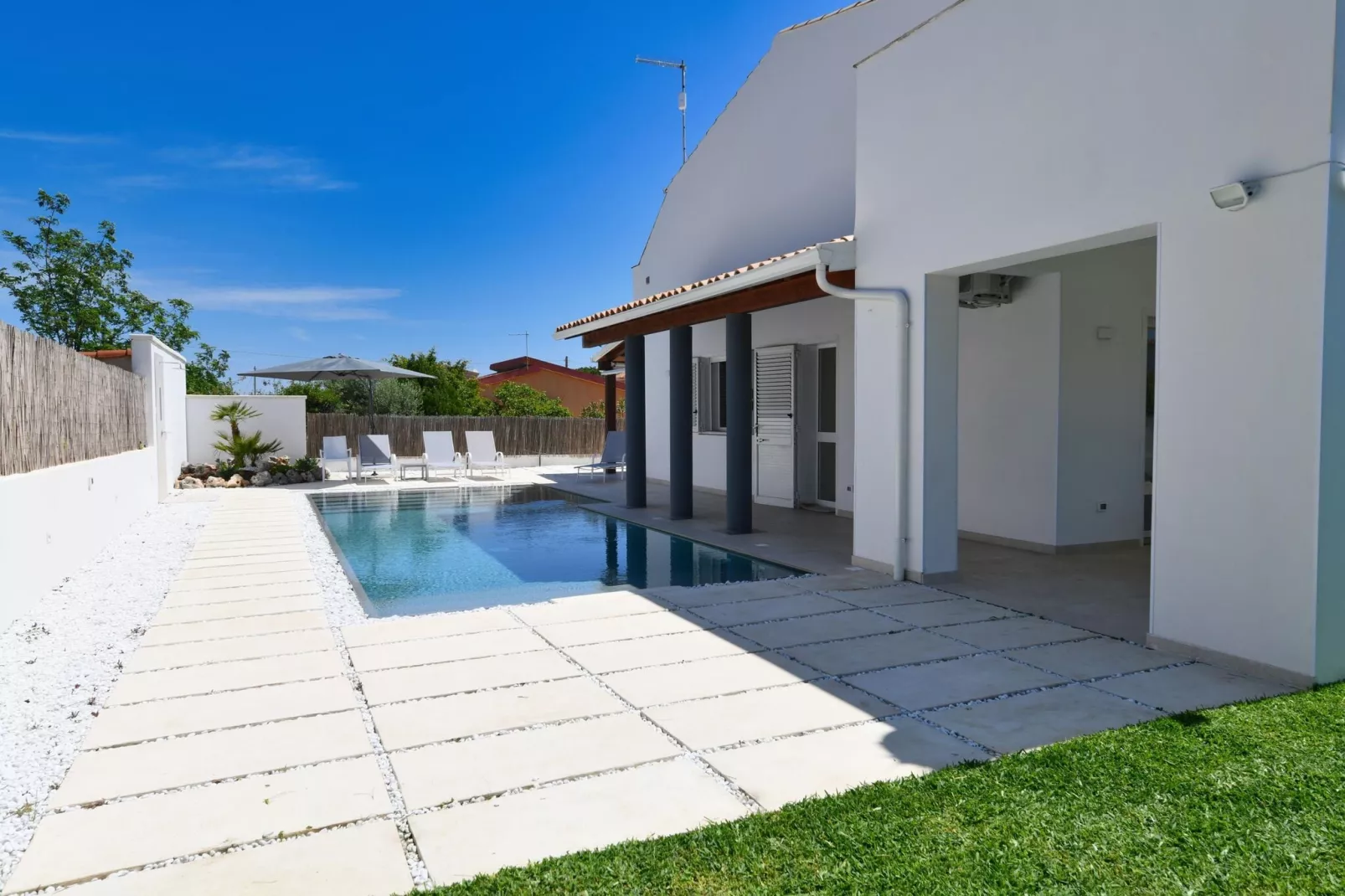Apt MareLuna Apartment in Villa mit Pool Siracusa-Pool