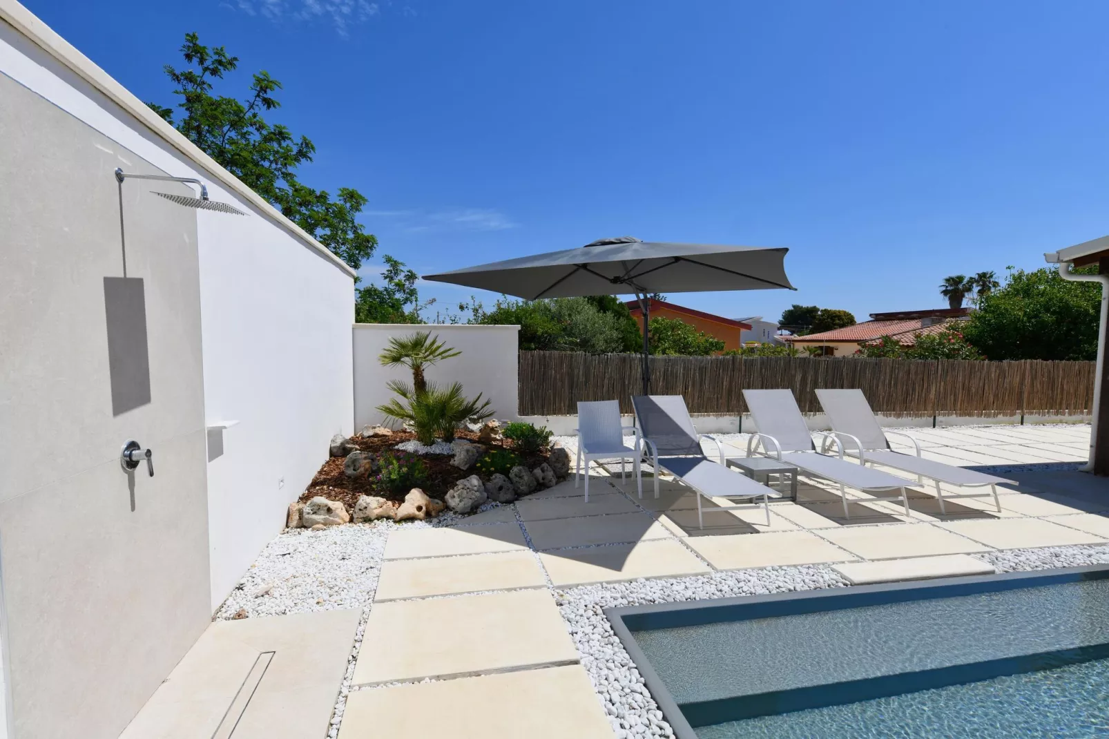 Apt MareLuna Apartment in Villa mit Pool Siracusa-Pool