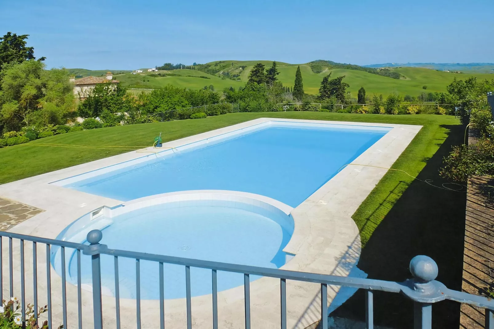 Ferienanlage Borgo della Meliana Gambassi Terme Typ Bilo-Pool