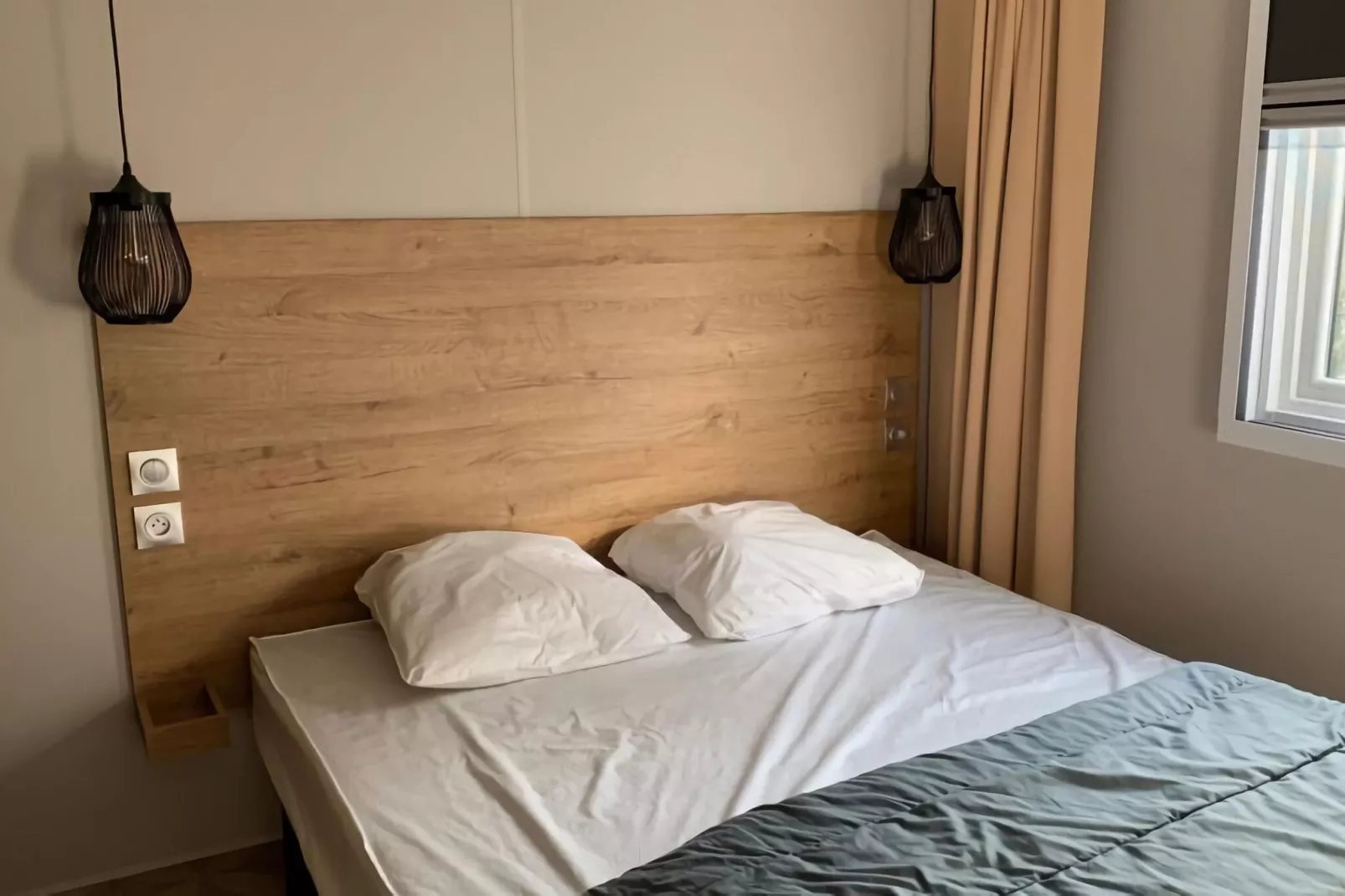 Caravanpark Mas des Lavandes Sérignan-Mobilhome Prestige TVclim 3ch 6p-Chambre