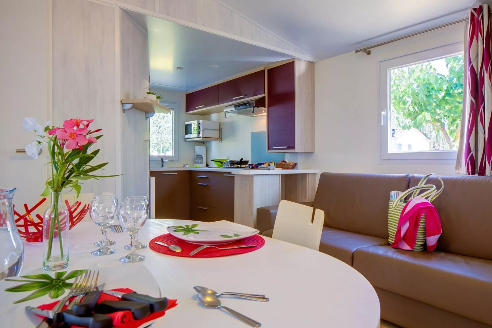 Camping L'Air Marin Vias-Plage  Mobilhome MEXICO 2CH-Salon
