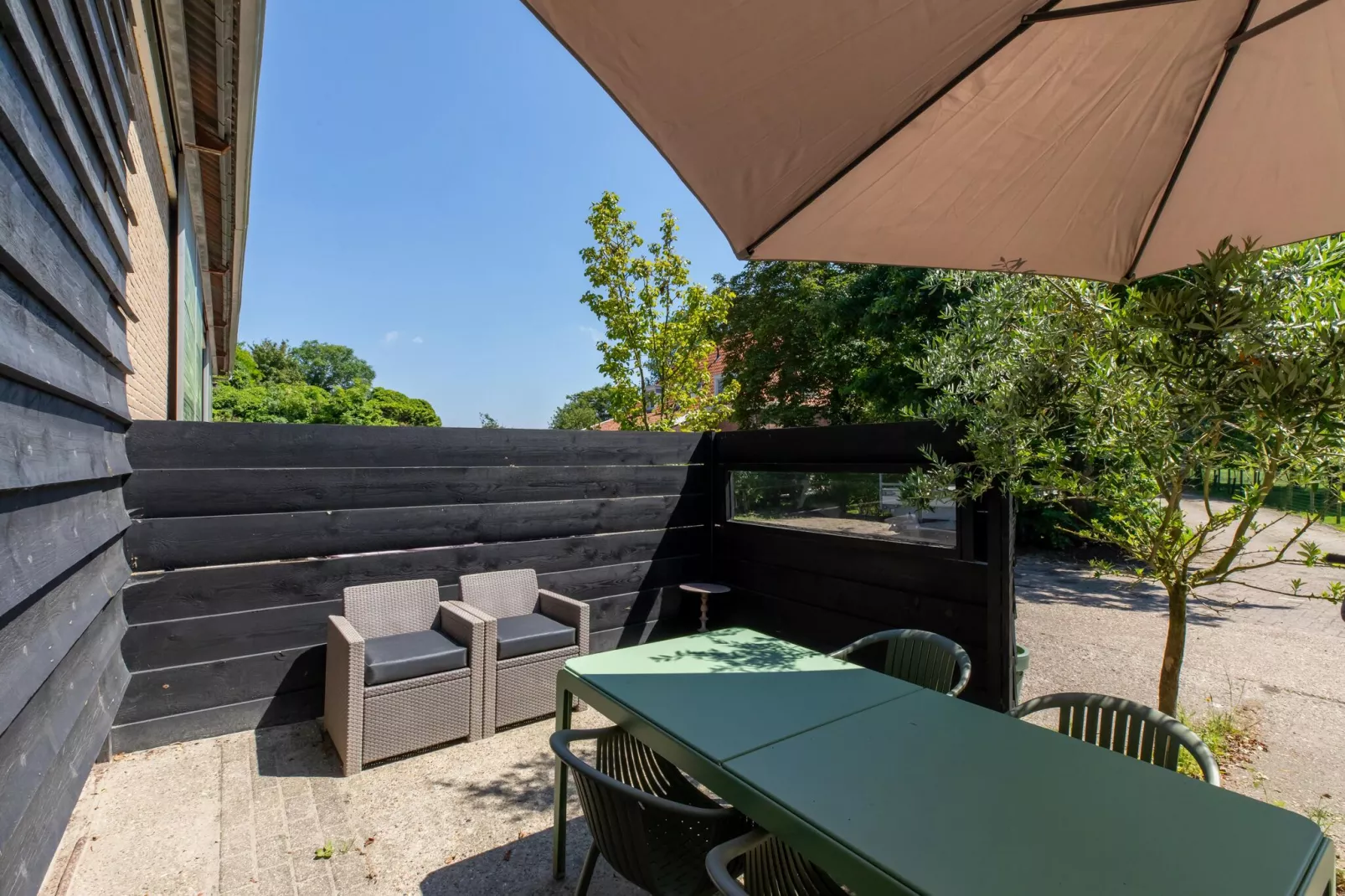 Appartement - Kon Emmaweg 6  Vrouwenpolder bovenapp-Terrace balcony