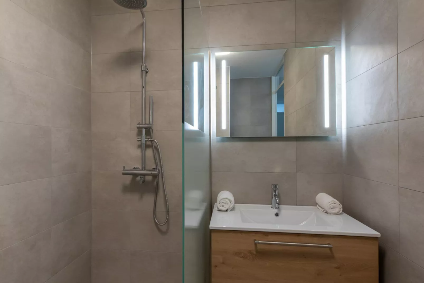 Appartement - Willibrordusplein 28e  Zoutelande-Bathroom