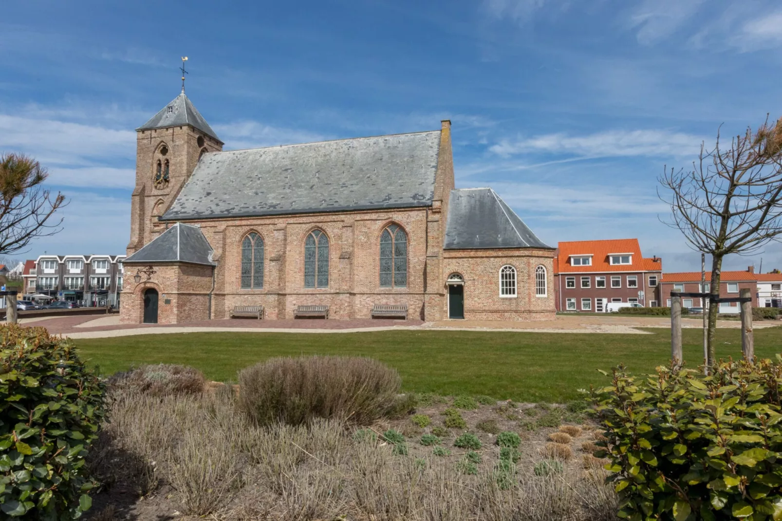 Appartement - Willibrordusplein 28e  Zoutelande-Areas summer 1km