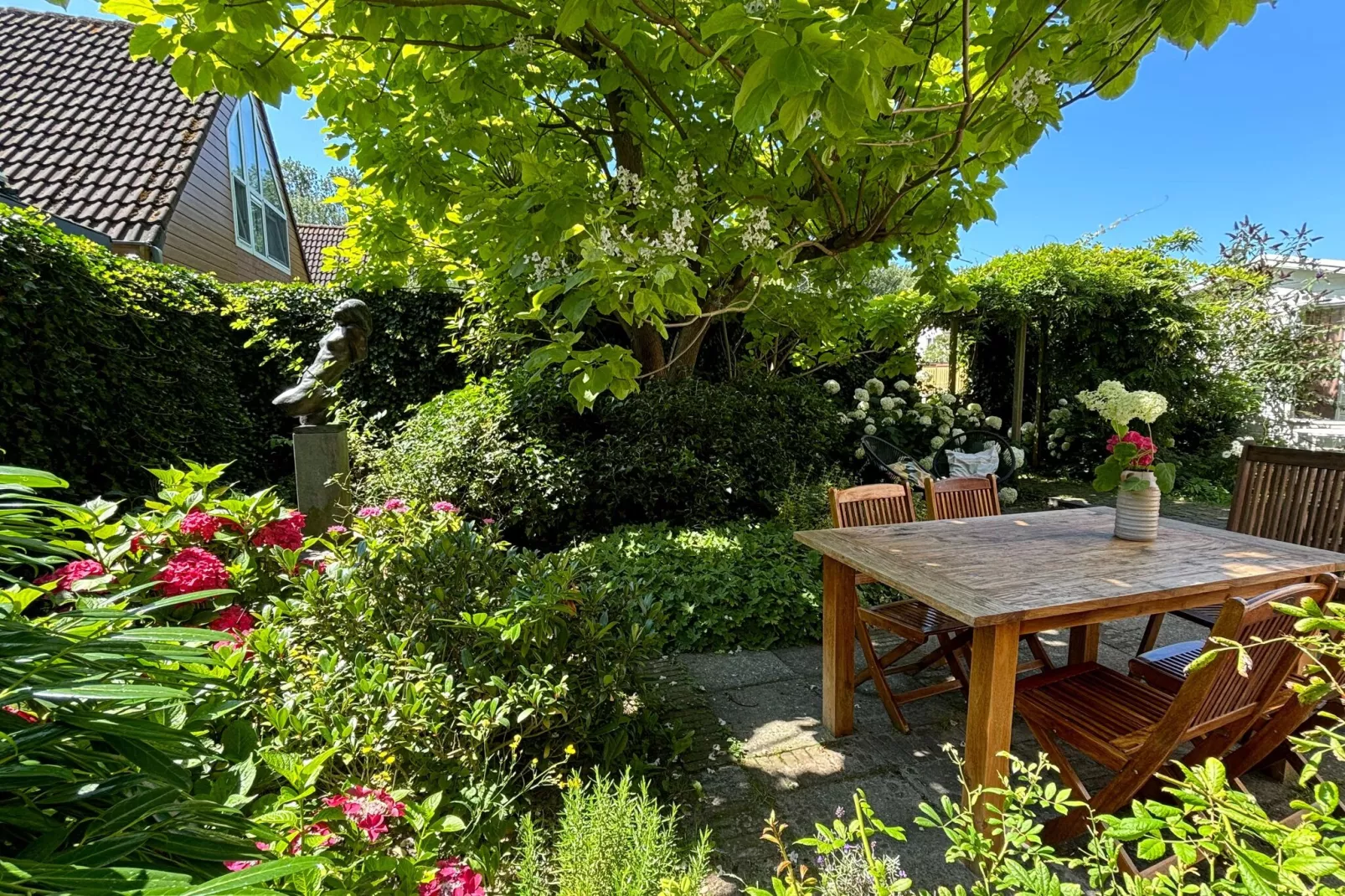 Casa Duna-Gardens summer