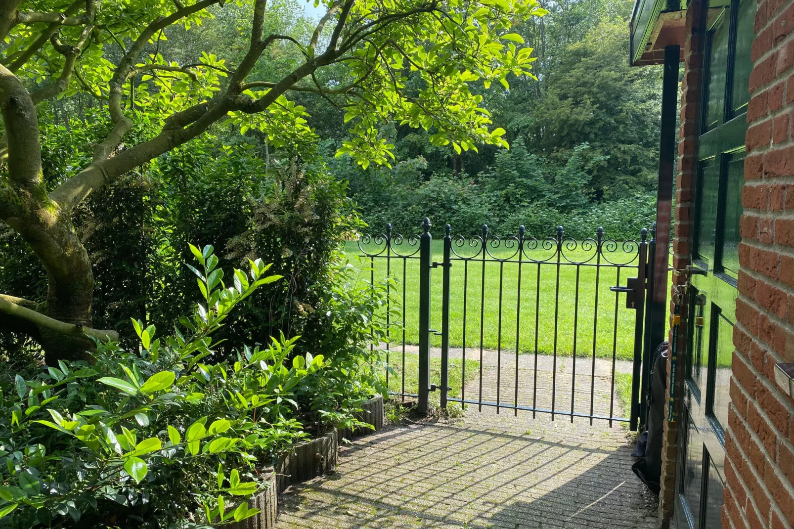 Familiehuis in Noordwijkerhout-Gardens summer