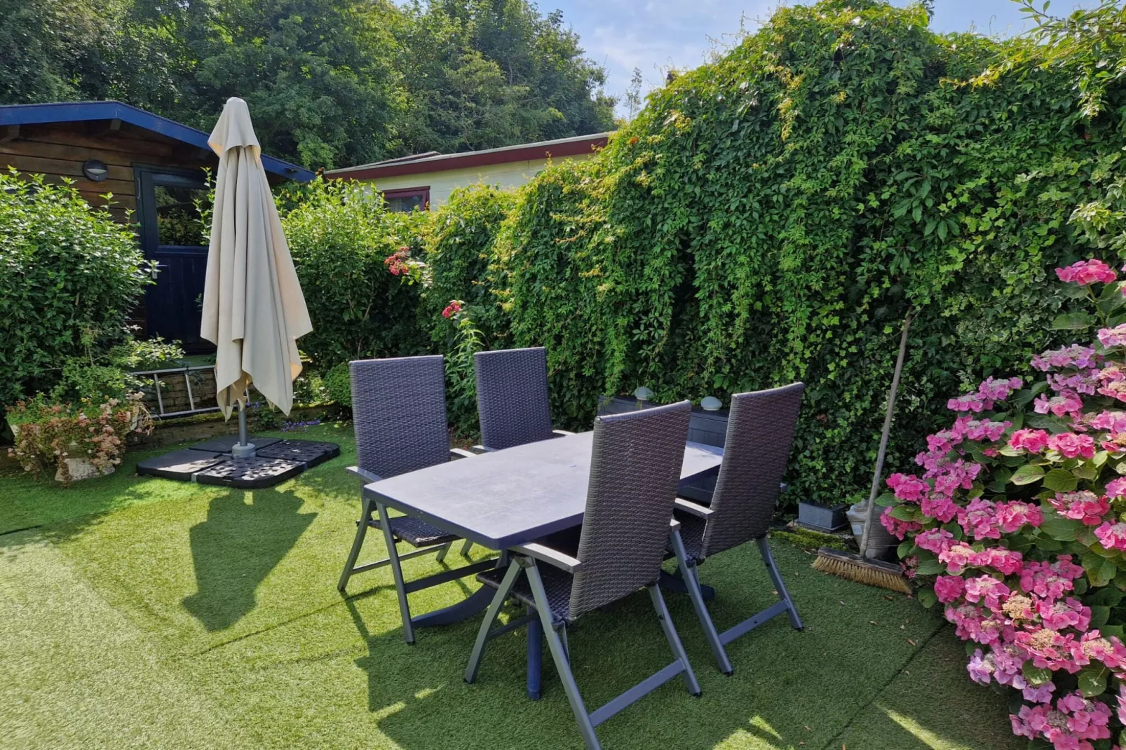 Ooltgensplaat-Gardens summer
