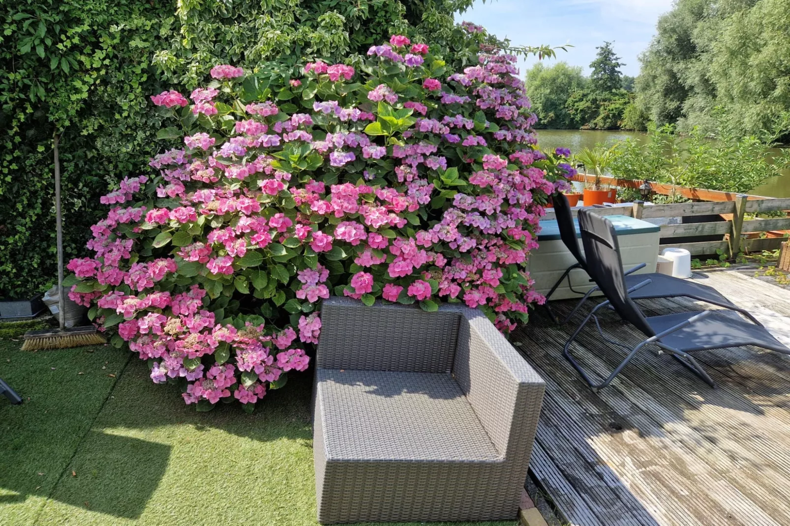 Ooltgensplaat-Gardens summer