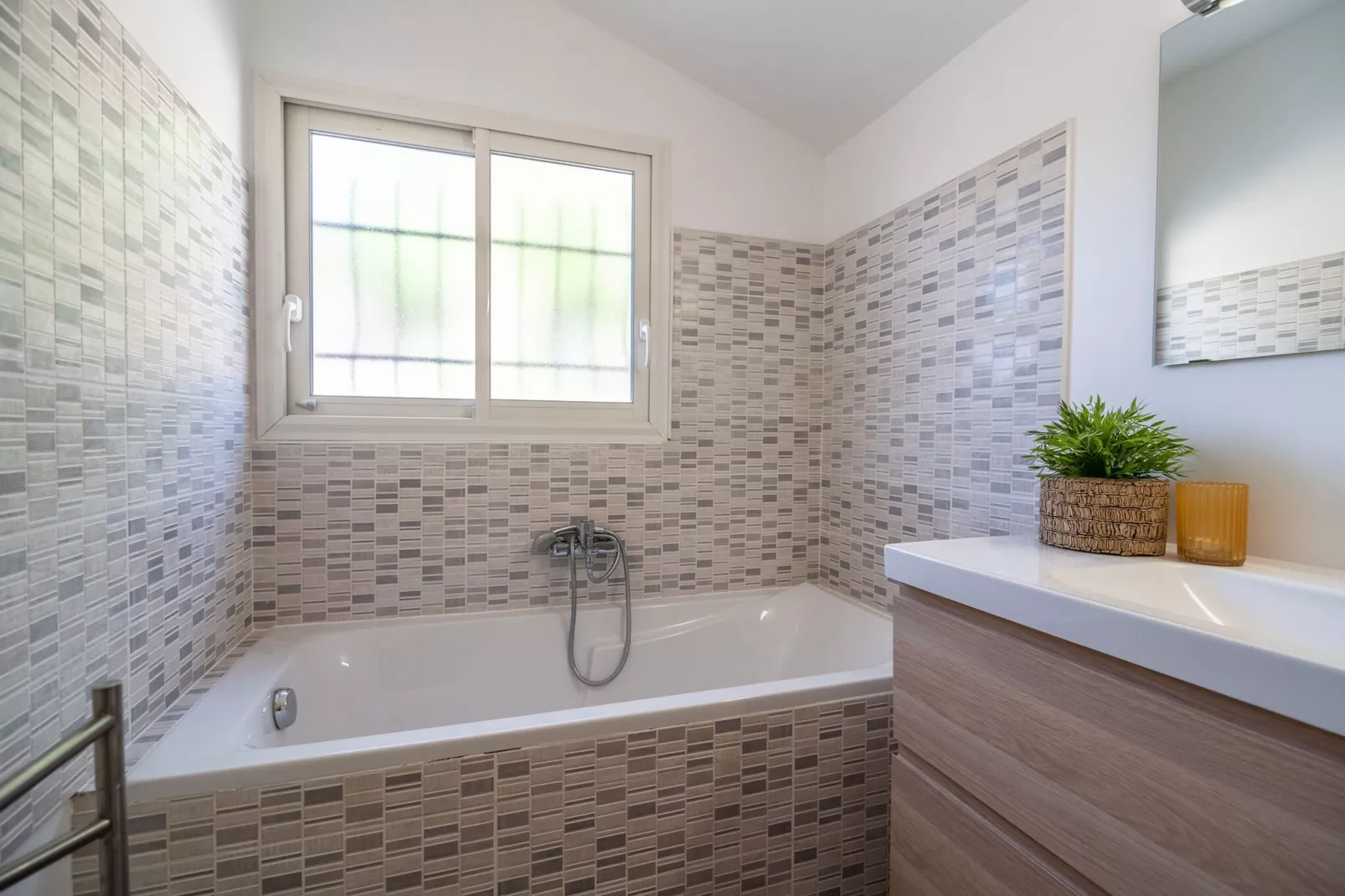Arcolan-Bathroom