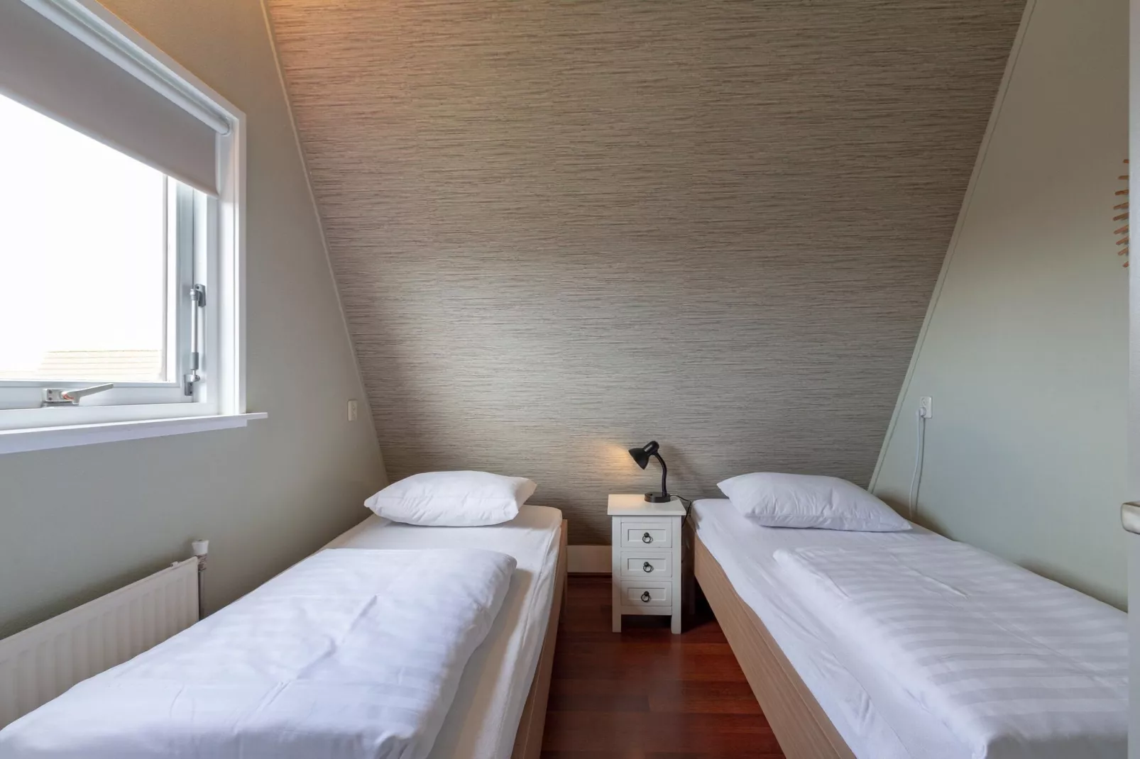 Yperhof 58-Bedroom