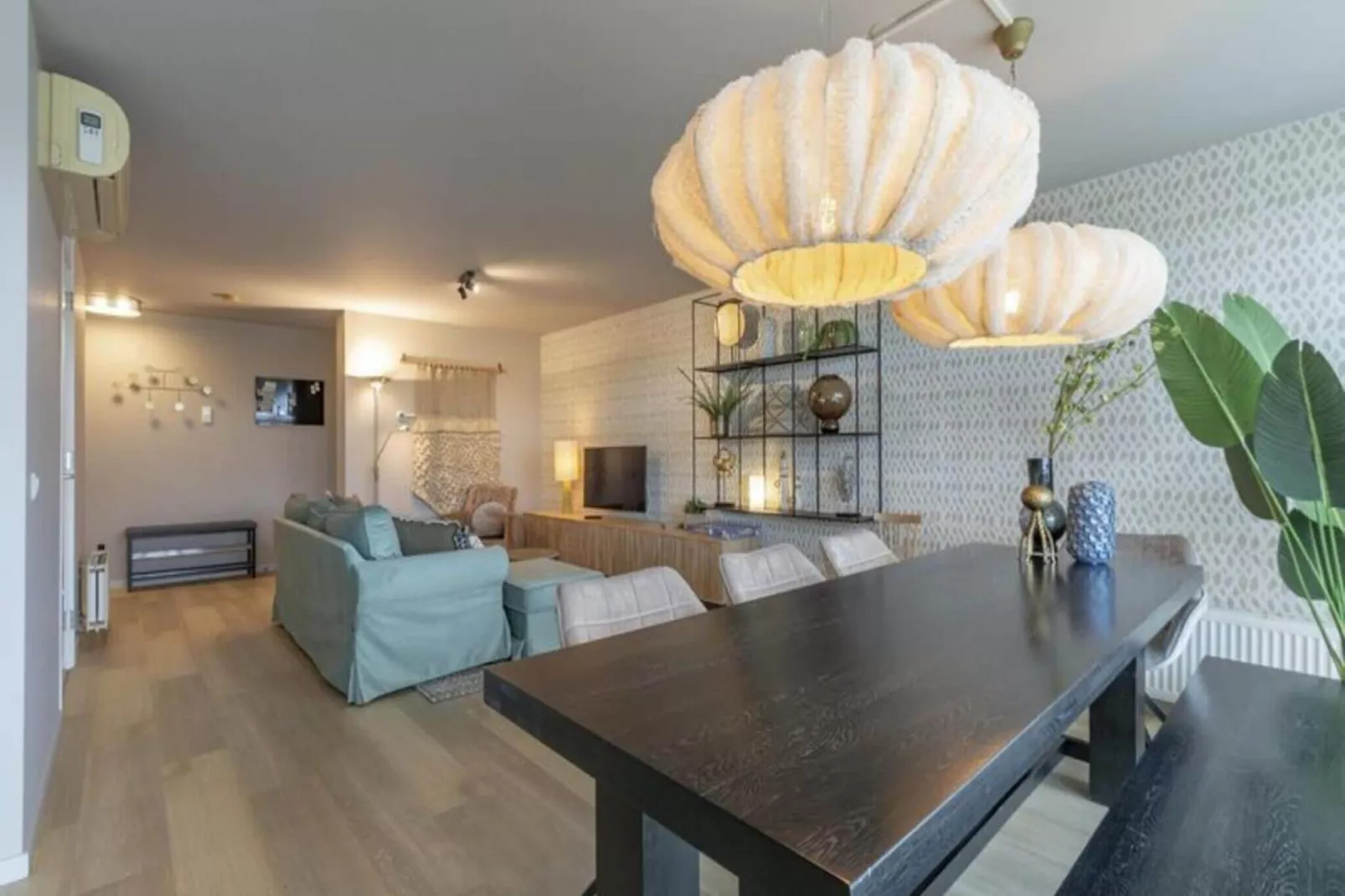 Strandhuys Zeester-Dining room