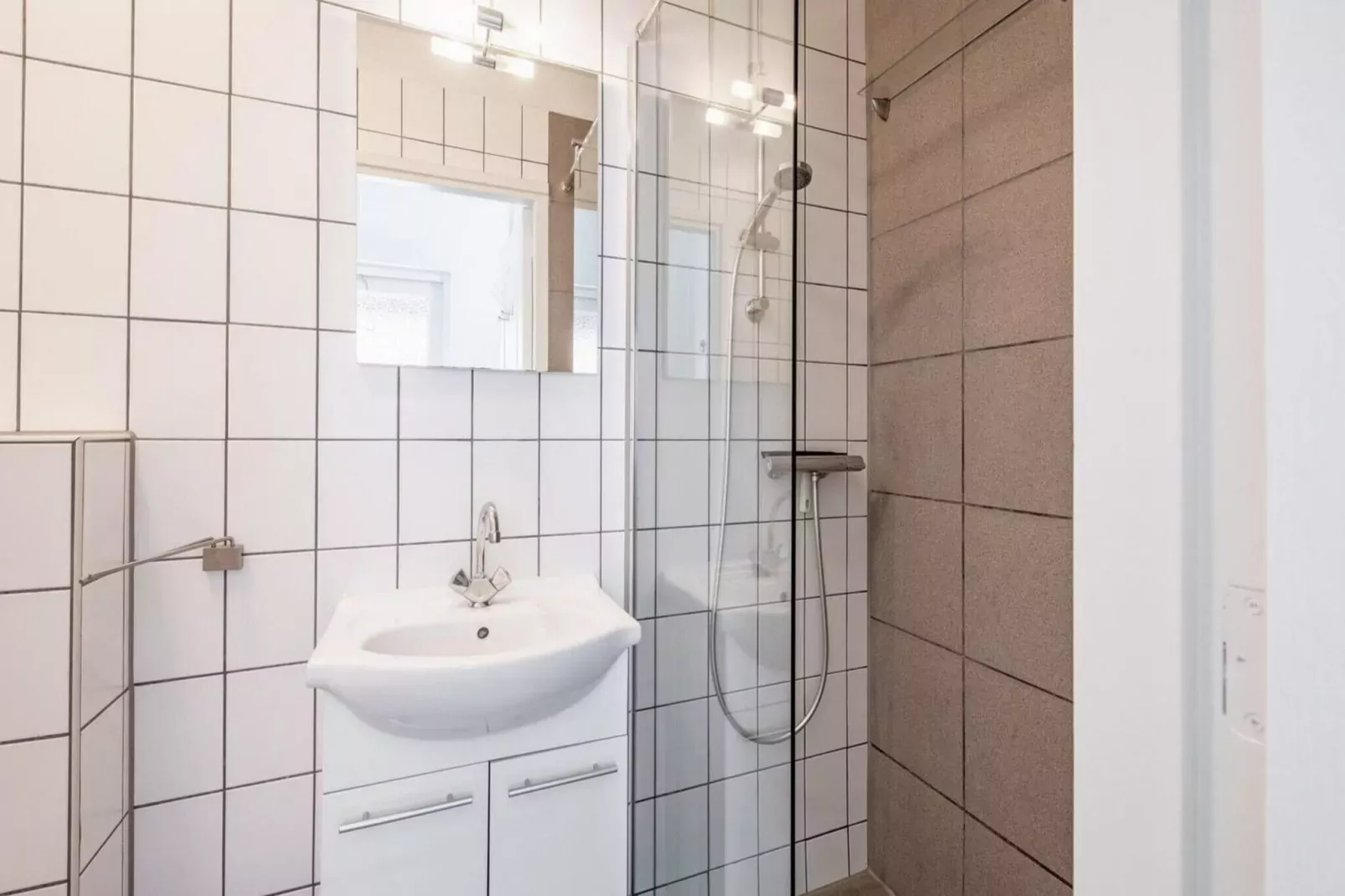 Strandhuys Zeester-Bathroom