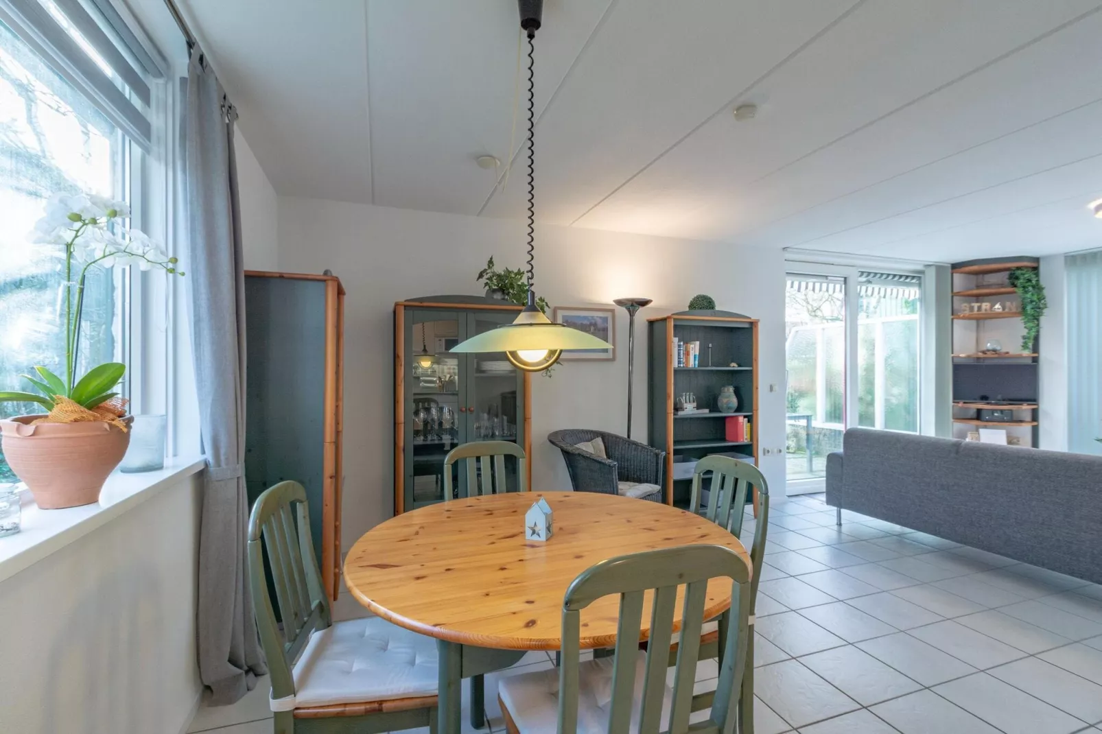 Campanula 39-Dining room