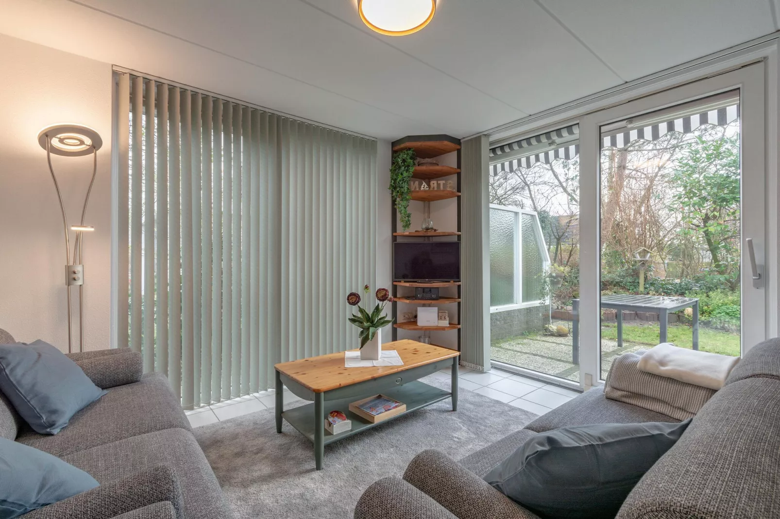 Campanula 39-Living room