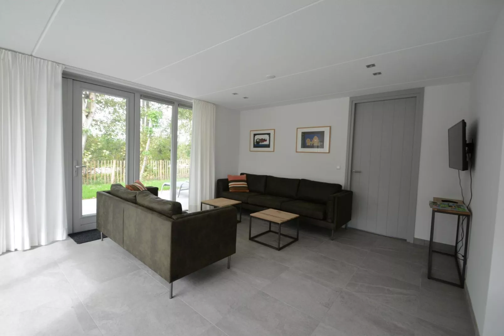 Sandepark 171-Living room
