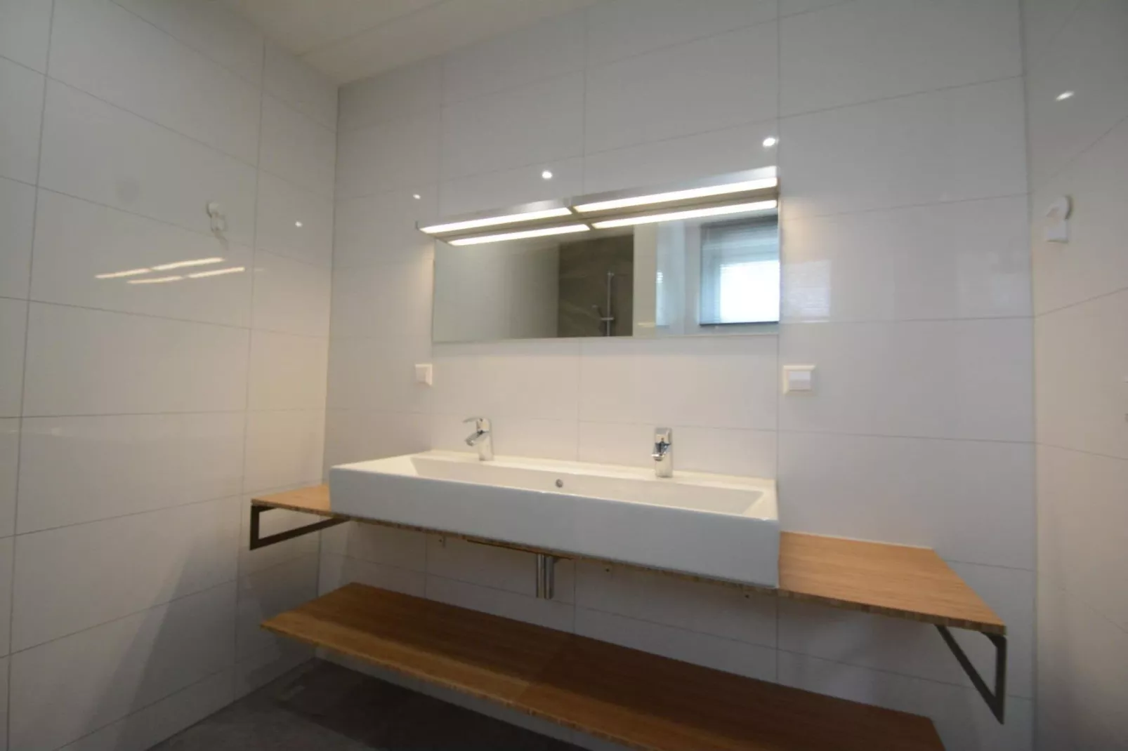 Sandepark 171-Bathroom