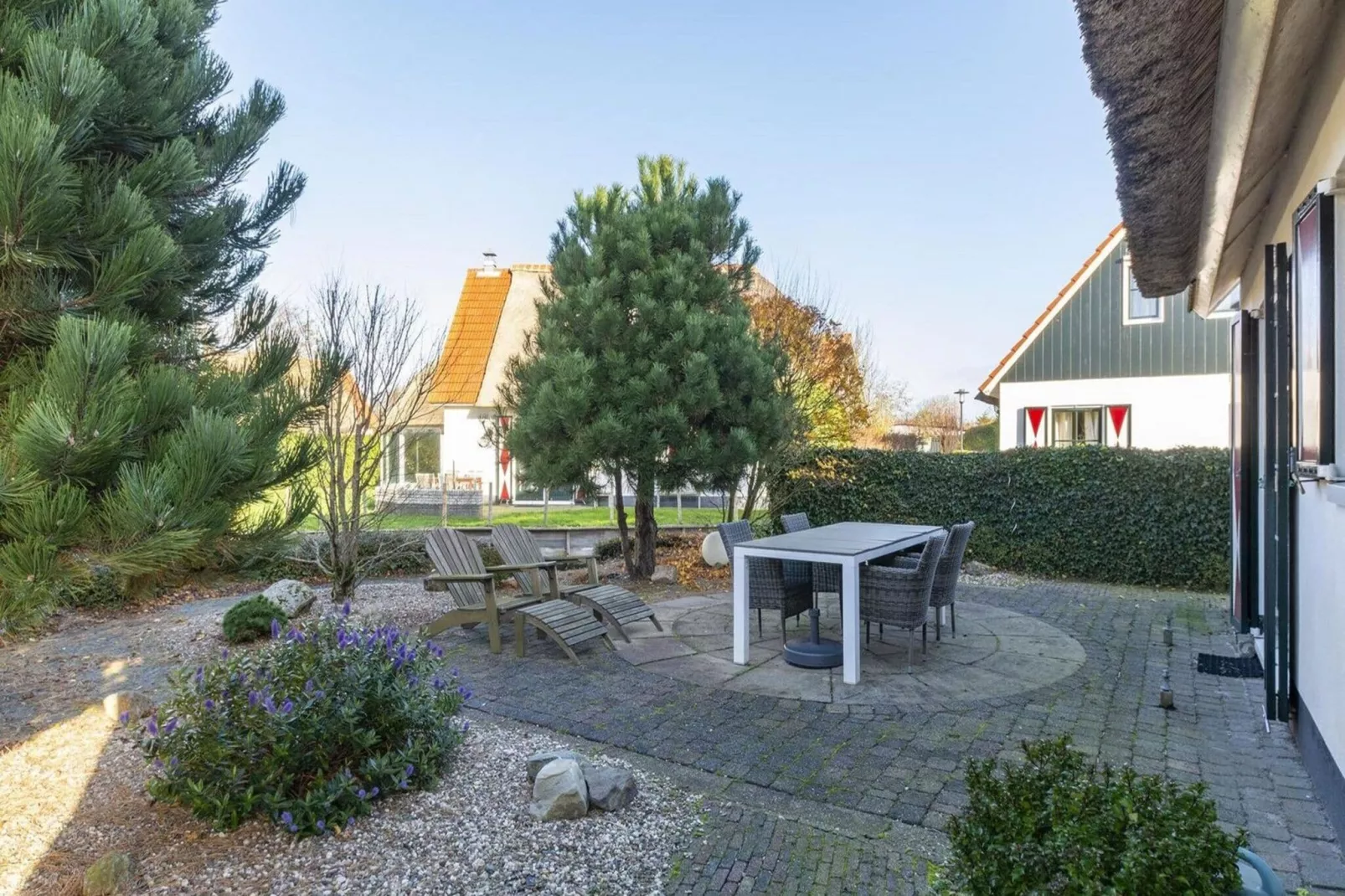 Villa De Strandloper-Exterior summer