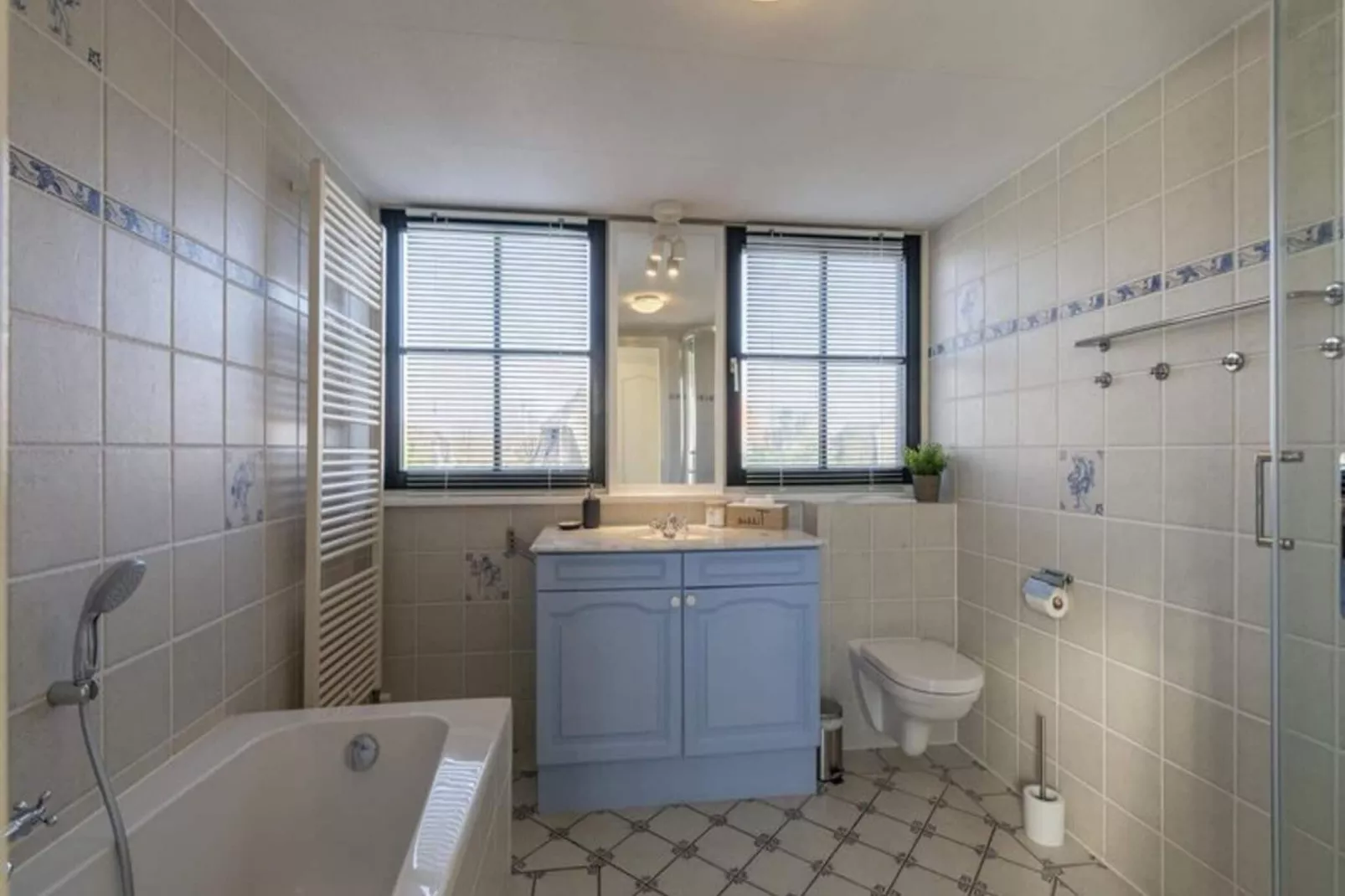 Villa De Strandloper-Bathroom