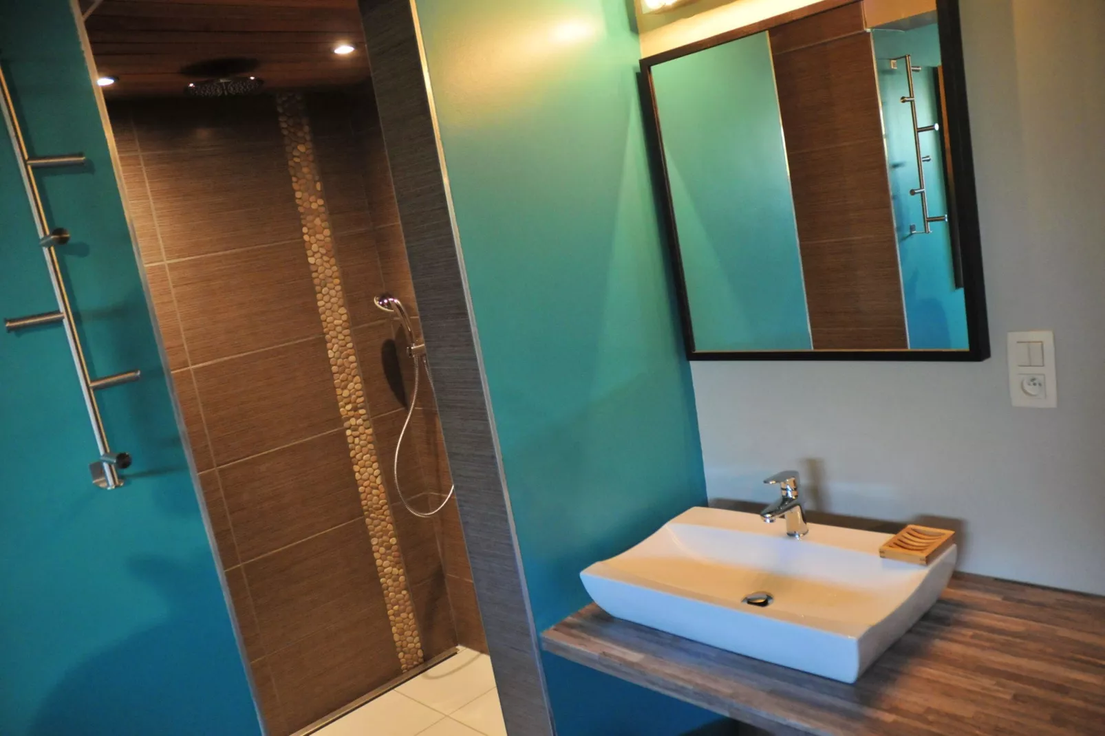 Arbre Dressé-Bathroom