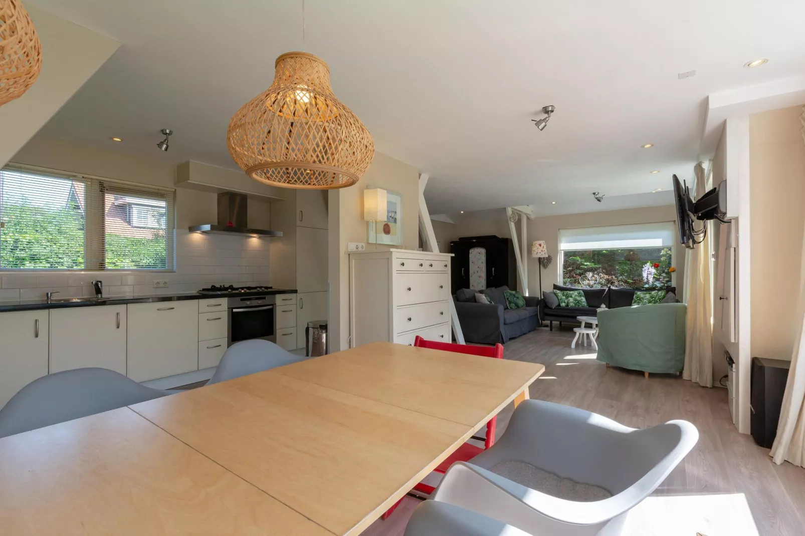 Duinland 46-Dining room