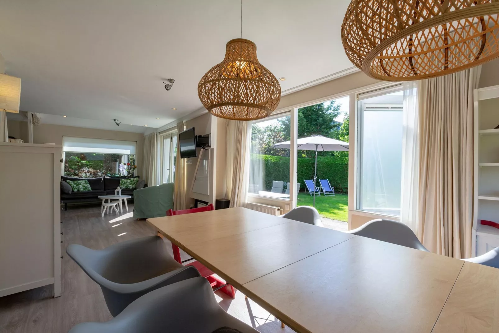 Duinland 46-Dining room