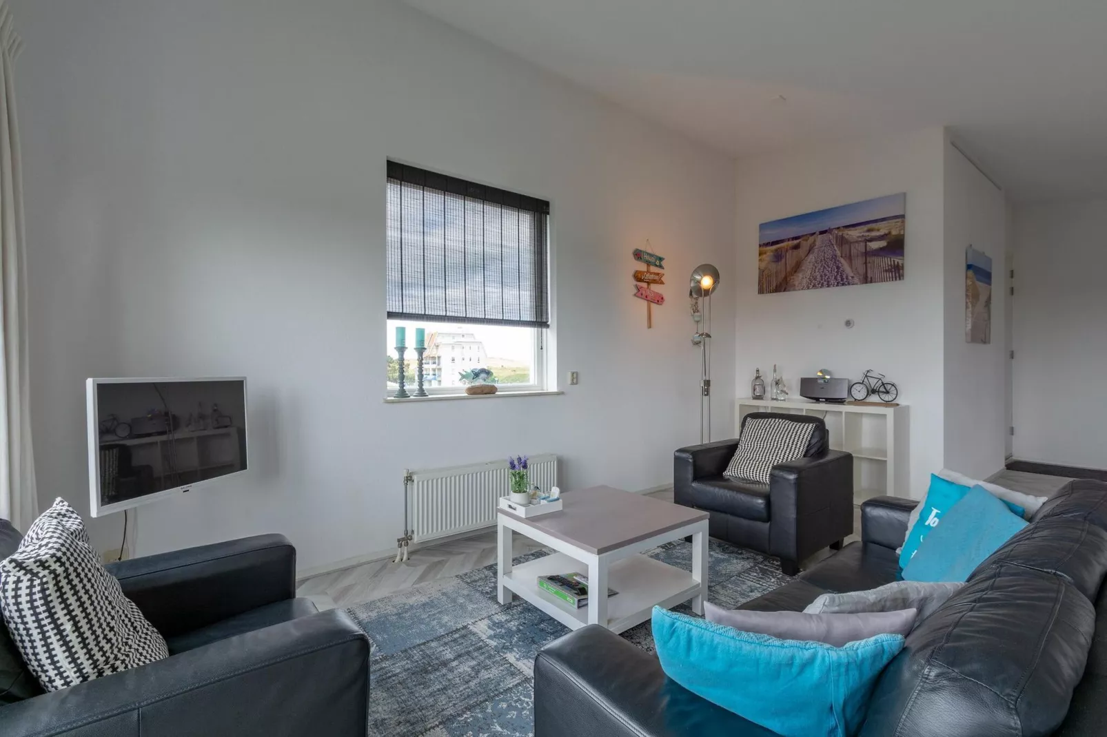 Strandleven 201-Living room